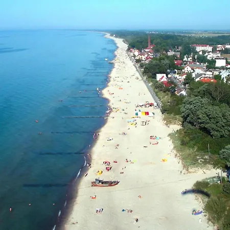 With A Private Garden Vakantiehuis Sarbinowo